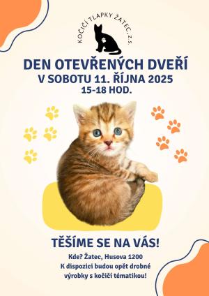 otevřené dveře do budovy
